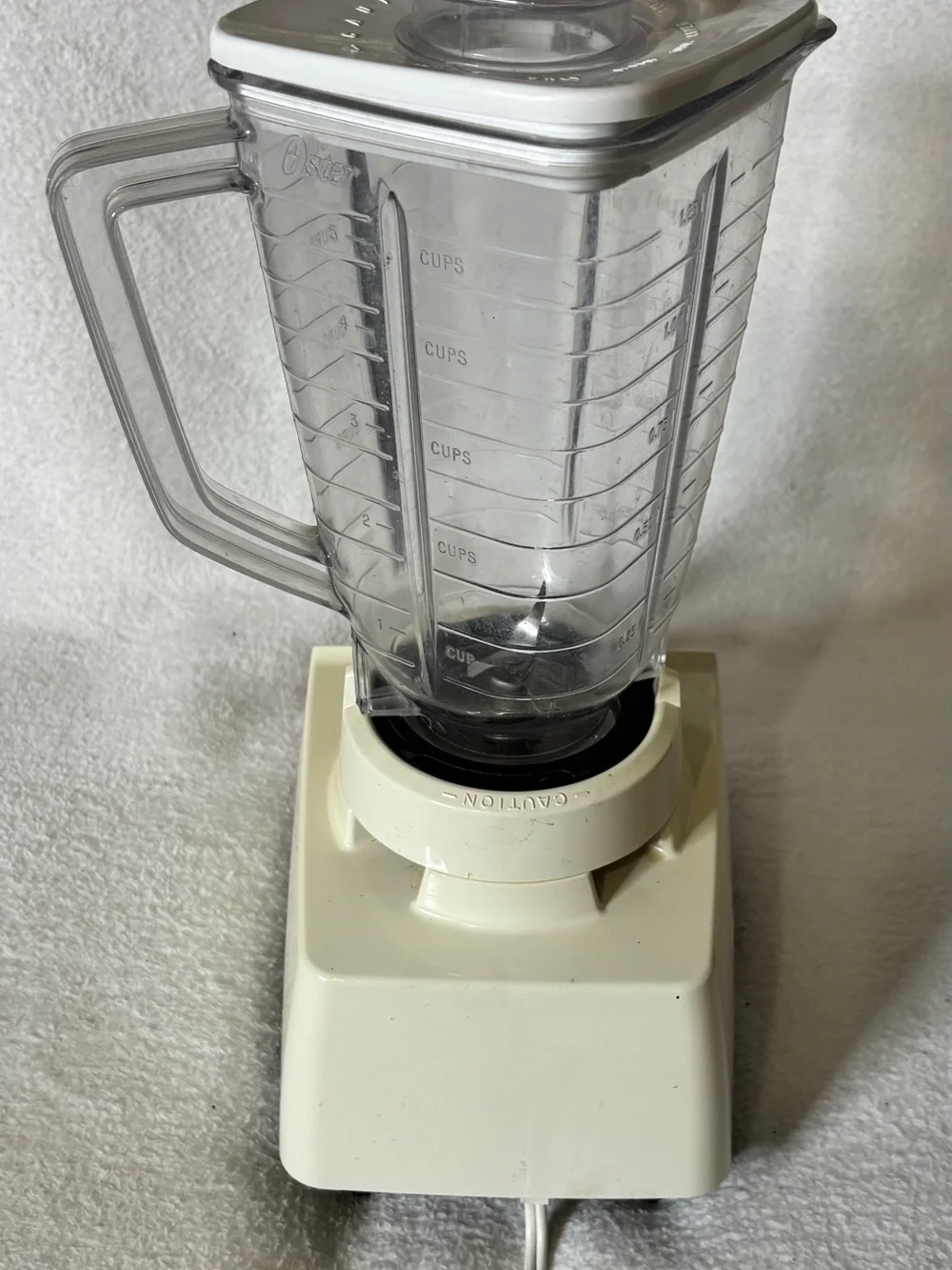 Oster Clear Pitcher Blender with Cream Base